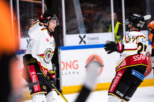 Luleås Johan Harju och Isac Lundeström  jublar