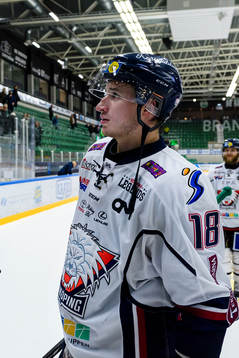 Linköpings Jacob Lilja lämnar isen