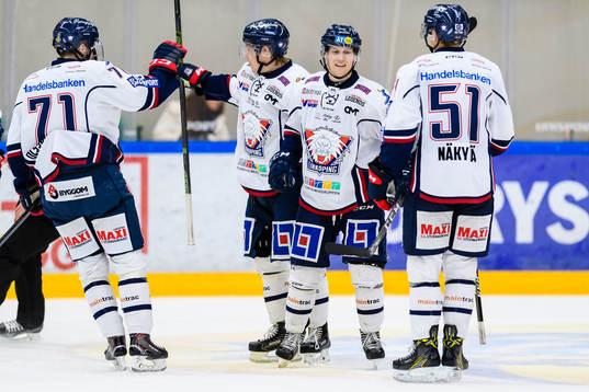 Linköpings Daniel Olsson Trkulja (v) och Kristian Näkyvä