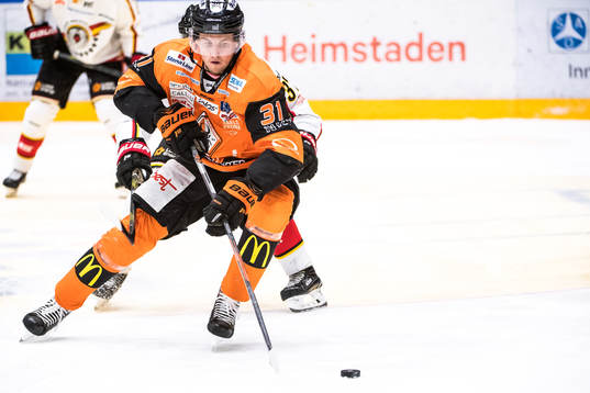 Luleås Isac Lundeström och Karlskronas Marcus Paulsson