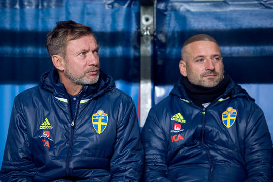 Sveriges förbundskapten Peter Gerhardsson och assisterande