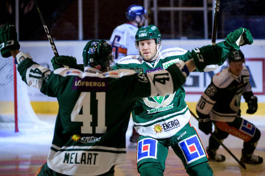 Färjestads Linus Persson jublar