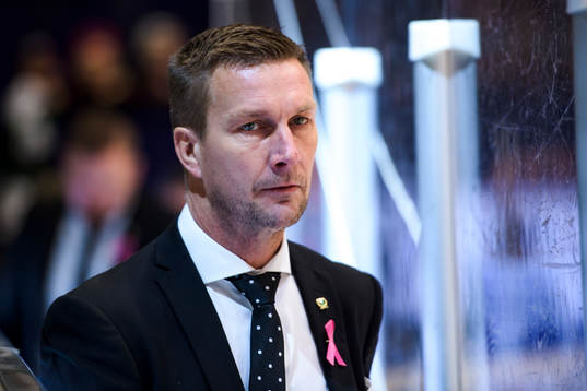 Färjestads Johan Pennerborn deppar