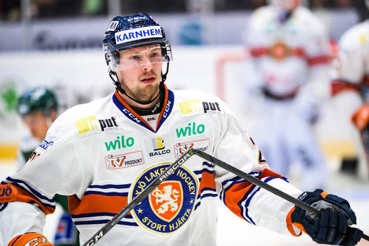 Växjös Martin Lundberg har slagit av sin klubba