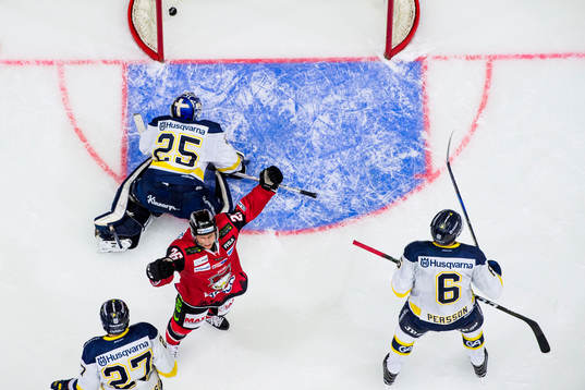 Malmö Redhawks Axel Wemmenblorn jublar