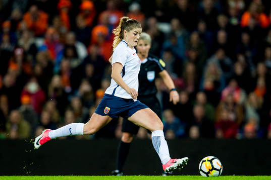 Maren Mjelde of Norway misses