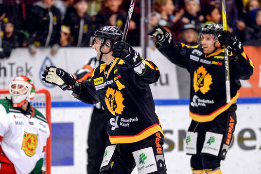 Skellefteås Adam Pettersson jublar