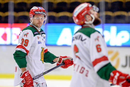 Moras Jacob Nilsson och Steven Seigo deppar