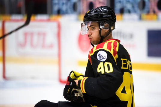 Brynäs Jesper Jensen före ishockeymatchen i SHL mellan