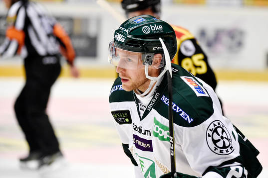 Färjestads Per Åslund jublar