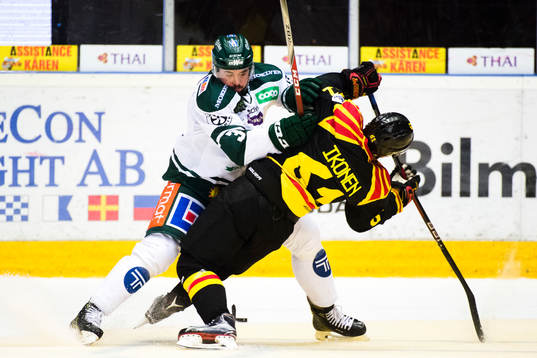 Färjestads Jens Westin och Brynäs Juuso Ikonen