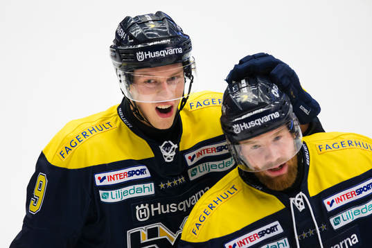 s Victor Ejdsell och Robin Figren jublar