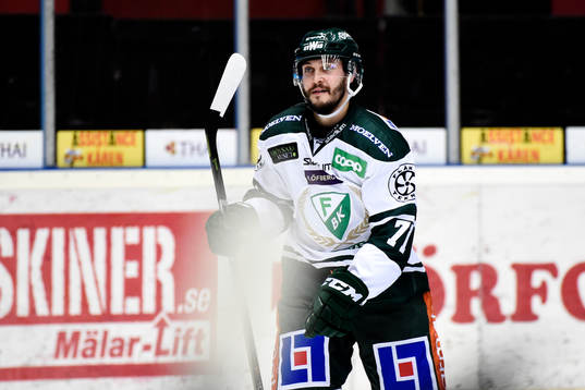 Färjestads Jesse Virtanen jublar
