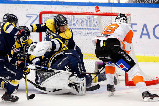 s målvakt Fredrik Pettersson-Wentzel och Victor Ejdsell