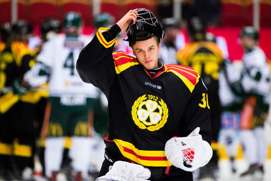 Brynäs målvakt Samuel Ersson deppar