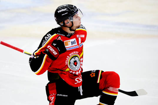 Luleås Johan Harju jublar