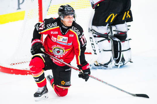 Luleås Andreas Falk deppar