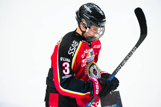 Luleås Nils Lundkvist mottog pris som matchens lirare