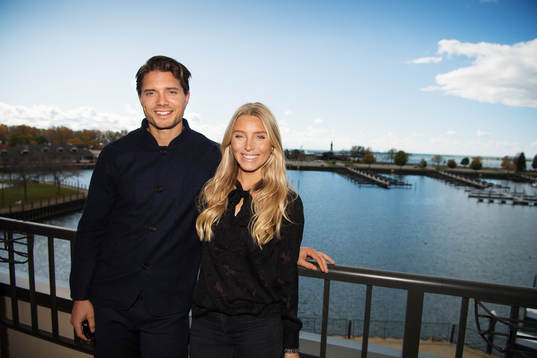 NHL-proffset Jacob Josefson och hans fru Sanne Alexandra