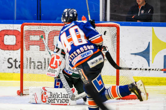 Växjös Elias Pettersson gör sitt tredje mål för