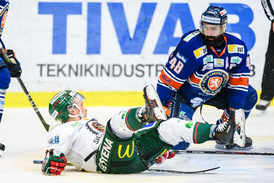 Frölundas Ryan Lasch faller