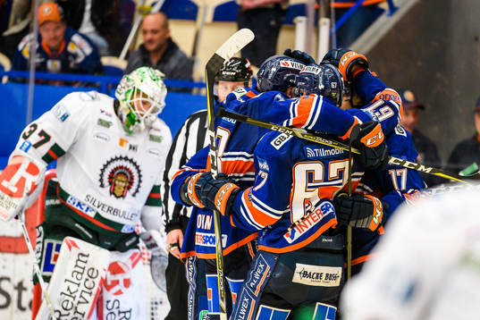Växjös spelare jublar