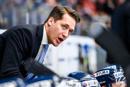 Växjös tränare Sam Hallam