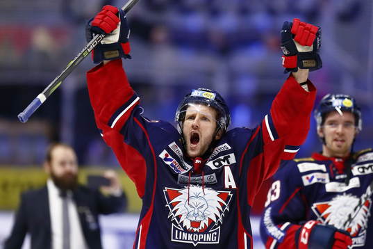 Linköpings Sebastian Karlsson jublar
