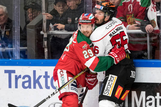 Moras Marcus Fagerudd och Örebros Johan Wiklander  i