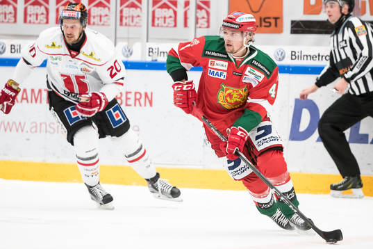Moras Viktor Amnér och Örebros Marcus Weinstock  i