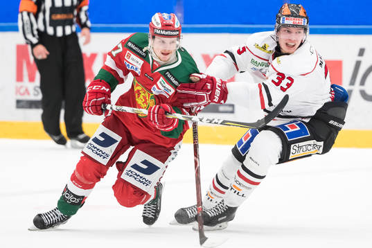 Moras Matt Bailey och Örebros Christopher Mastomäki  i