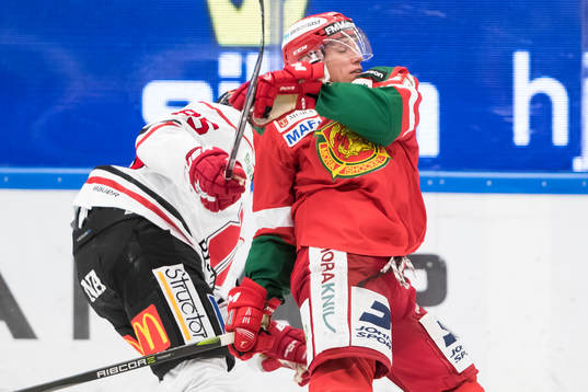 Örebros Kalle Olsson och Moras Matias Lassen  i