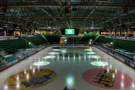 Vy över isen i Lindab Arena