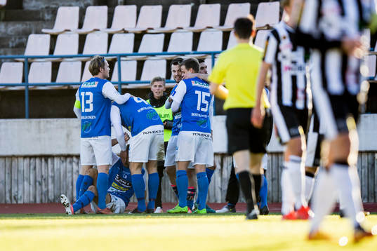 Oddevolds Alen Kasumovic har gjort 2-0 och jublar med