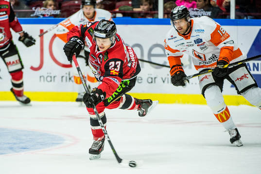 Malmö Redhawks Christoffer Forsberg mot Karlskronas Emil