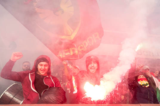 Dalkurd supporters i fotbollsmatchen i superettan mellan