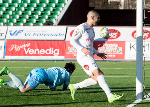 Dalkurds Rawez Lawan  i fotbollsmatchen i superettan mellan