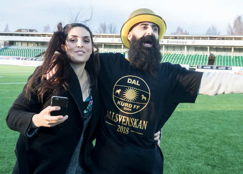 Dalkurds supporter jublar