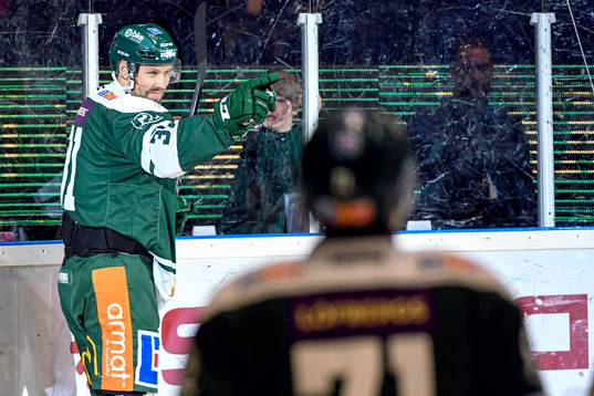 Färjestads Dick Axelsson jublar