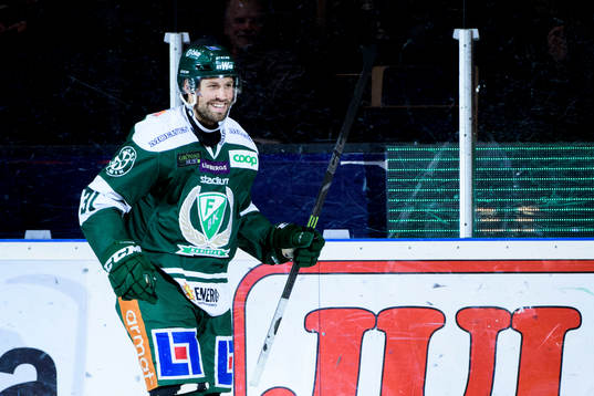Färjestads Dick Axelsson jublar