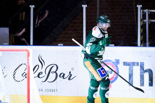 Färjestads Dick Axelsson jublar