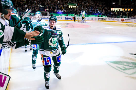 Färjestads Alexander Johansson jublar