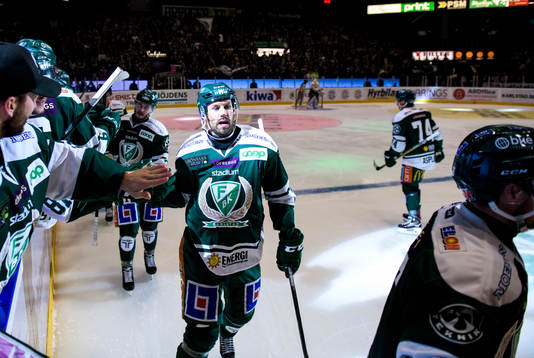 Färjestads Dick Axelsson jublar