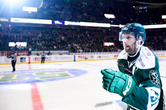 Färjestads Dick Axelsson jublar
