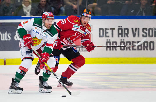 Örebros Viktor Ekbom och Moras Andrew Rowe
