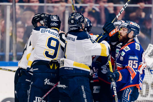 s Isac Brännström och Växjös Oliver Bohm