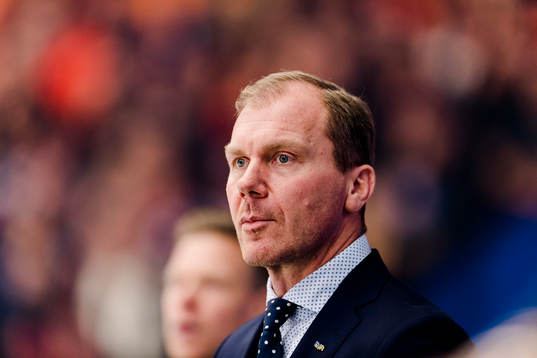 s tränare Johan Lindbom