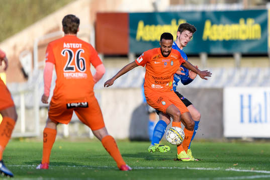 AFC Eskilstunas Ferid Ali och Halmstads Jonathan Svedberg