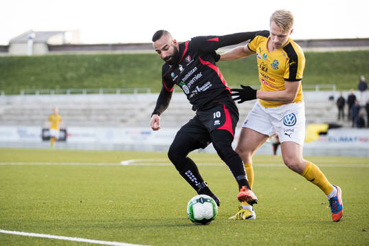 Bläddra bland fler bilder av Fotboll, Division 1, Kval, Lund - Trollhättan