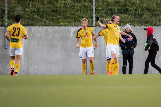 Lunds Fredrik Karlsson och Kristian Mjörnman   jublar